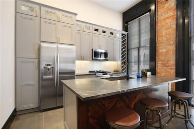 419 Carondelet St unit 203, New Orleans, LA 70130 - photo 7