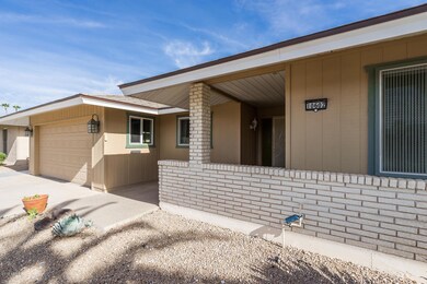 10602 W Mission Ln, Sun City, AZ 85351 - photo 7