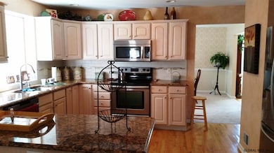 57 Brendan Ln, Schenectady, NY 12309 - photo 4