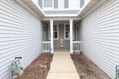 1811 S Wentworth Cir, Romeoville, IL 60446 - photo 2