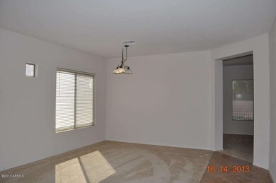 FORMAL LIVING & DINING