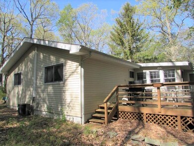 119 Eisenhower Dr, Dingmans Ferry, PA 18328 - photo 5