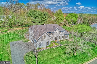 10896 Hunter Gate Way, Reston, VA 20194 - photo 2