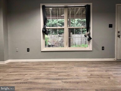 424 Blossom Ln, Frederick, MD 21701 - photo 4