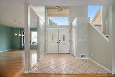 354 Crestway Ct, Saline, MI 48176 - photo 5