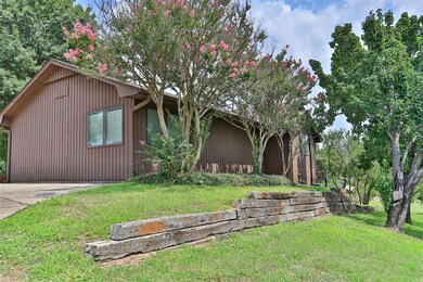 17 Quail Run St, Gainesville, TX 76240 - photo 2