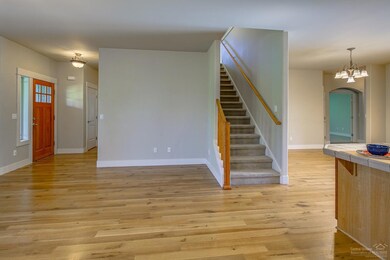 856 NW 15th St, Redmond, OR 97756 - photo 6