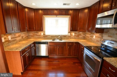 1604 Brimfield Cir, Sykesville, MD 21784 - photo 2