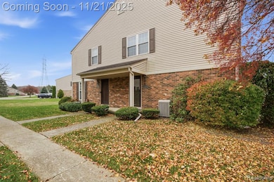 44228 Providence Dr unit 300, Clinton Township, MI 48038 - photo 3