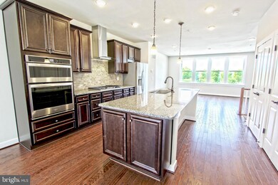 13328 Sherwood Park Ln, Herndon, VA 20171 - photo 7