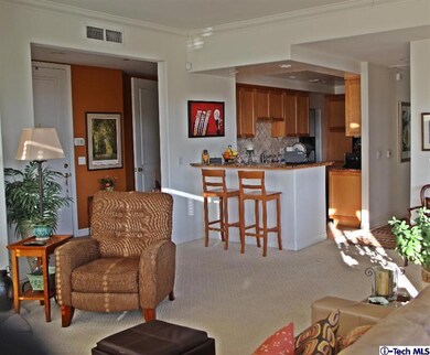 742 Locust St unit 302, Pasadena, CA 91101 - photo 5