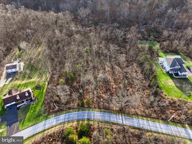 0 Red Shale Dr unit PABK2066086, Boyertown, PA 19512 - photo 2