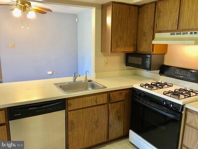 561 Shetland Ct unit 561, Sewell, NJ 08080 - photo 7