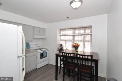 1112 Silver Ct, Hamilton Square, NJ 08690 - photo 3