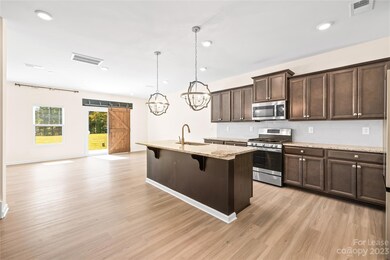 229 Quinn Rd, Matthews, NC 28104 - photo 4