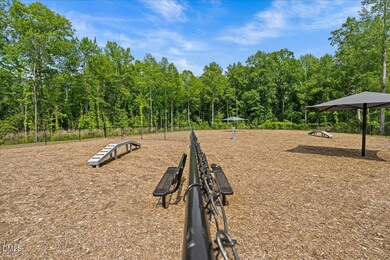 934 Kensley Grove Ln unit 60, Fuquay-Varina, NC 27526 - photo 5