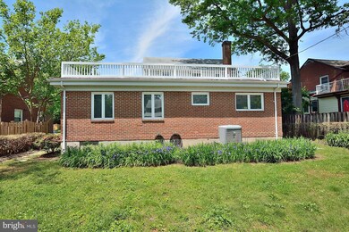 129 N Abingdon St, Arlington, VA 22203 - photo 2