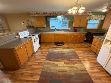 170 W Superior St, Ishpeming, MI 49849 - photo 4