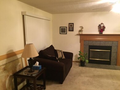 1517 E Quail Run LivRm other view