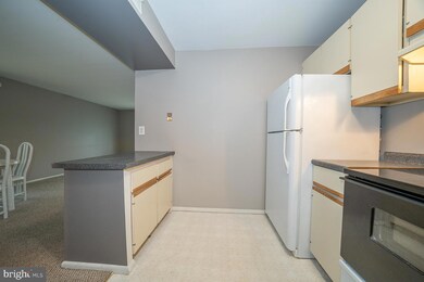 762 Putnam Blvd unit 32B, Wallingford, PA 19086 - photo 7