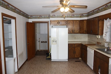 26 Riverview Ave, Branchland, WV 25506 - photo 7