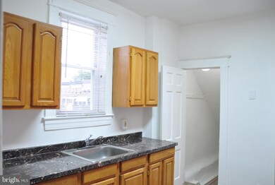 626 Allendale St, Baltimore, MD 21229 - photo 4