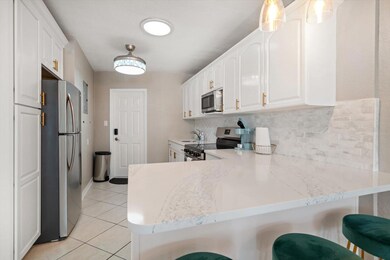 16 Paradise Ln unit 101, Treasure Island, FL 33706 - photo 7