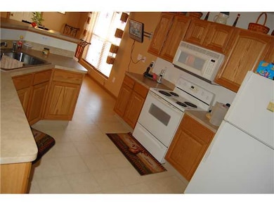 4887 Hanover Hill Ct, Columbus, OH 43232 - photo 3