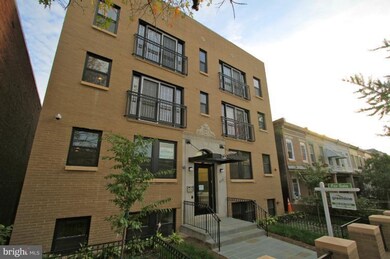732 Lamont St NW unit 402, Washington, DC 20010 - photo 2