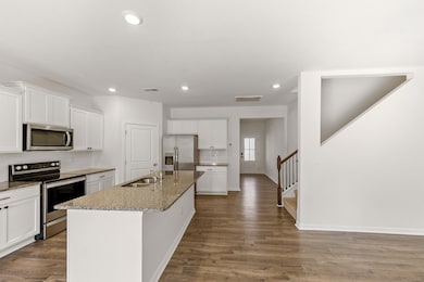 557 Cliff St, Morristown, TN 37814 - photo 5