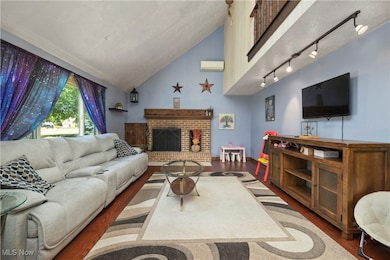 2565 Abbe Rd, Sheffield Village, OH 44054 - photo 2