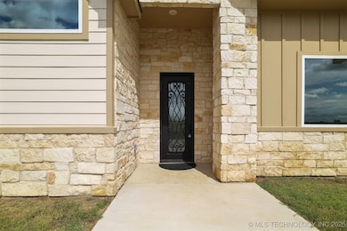 211 Vaughn Ln, Calera, OK 74730 - photo 5