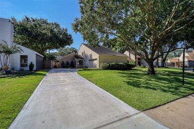 10219 Inwood Dr, Houston, TX 77042 - photo 6