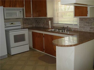 10 Davis Ct, Cranston, RI 02910 - photo 6