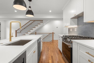 92 Alexander St unit 3, Dorchester, MA 02125 - photo 4