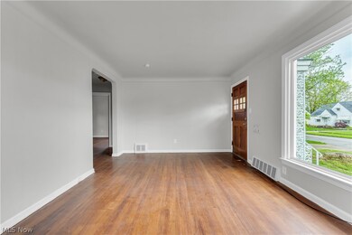 5141 Catherine St, Maple Heights, OH 44137 - photo 4