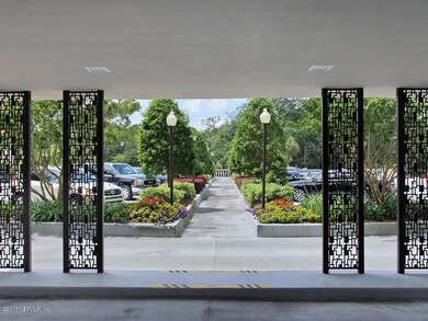 front porte cochere