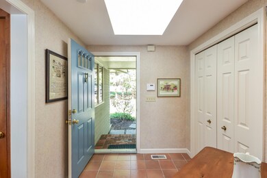 003-photo-foyer-6252471