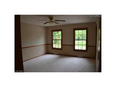 10870 Crestwood Dr, Willoughby, OH 44094 - photo 5