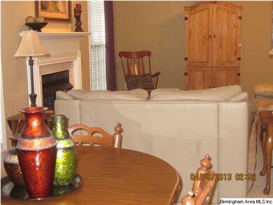 GREAT FAMILY ROOM FOR ENTERTAINING