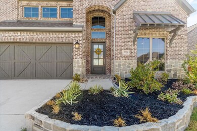 Welcome to 5721 Lake Jackson!