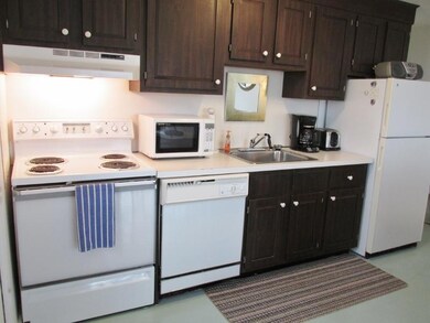 945 Commercial St unit 9C, Provincetown, MA 02657 - photo 7