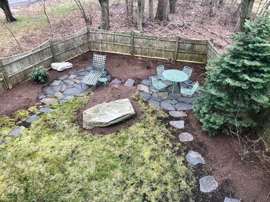 8 Maynard St unit 2, Arlington, MA 02474 - photo 2