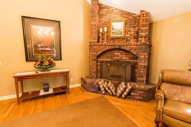 Living rm Fireplace