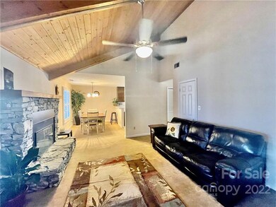 43 Toxaway Views Dr unit 104, Lake Toxaway, NC 28747 - photo 5