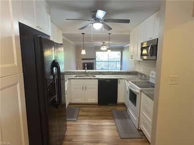 2325 Sea Shell Rd unit 304, Virginia Beach, VA 23451 - photo 6