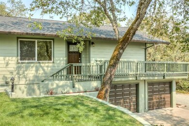 570 Grandview Ave, Grants Pass, OR 97527 - photo 2