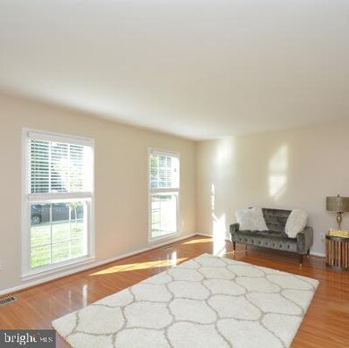 13325 Nassau Dr, Woodbridge, VA 22193 - photo 7