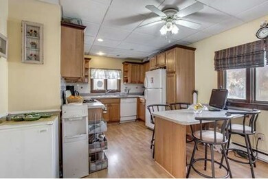 33 Douglas Rd, Medford, MA 02155 - photo 6