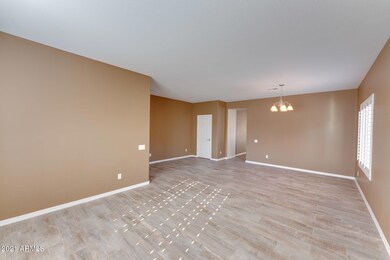 Family Room/Formal Dinning